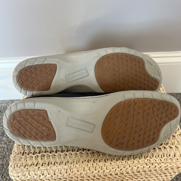 Cobb Hill Black Crossover Penfield Slip-On Sneaker - Women's size 9 - Picture 4 of 8